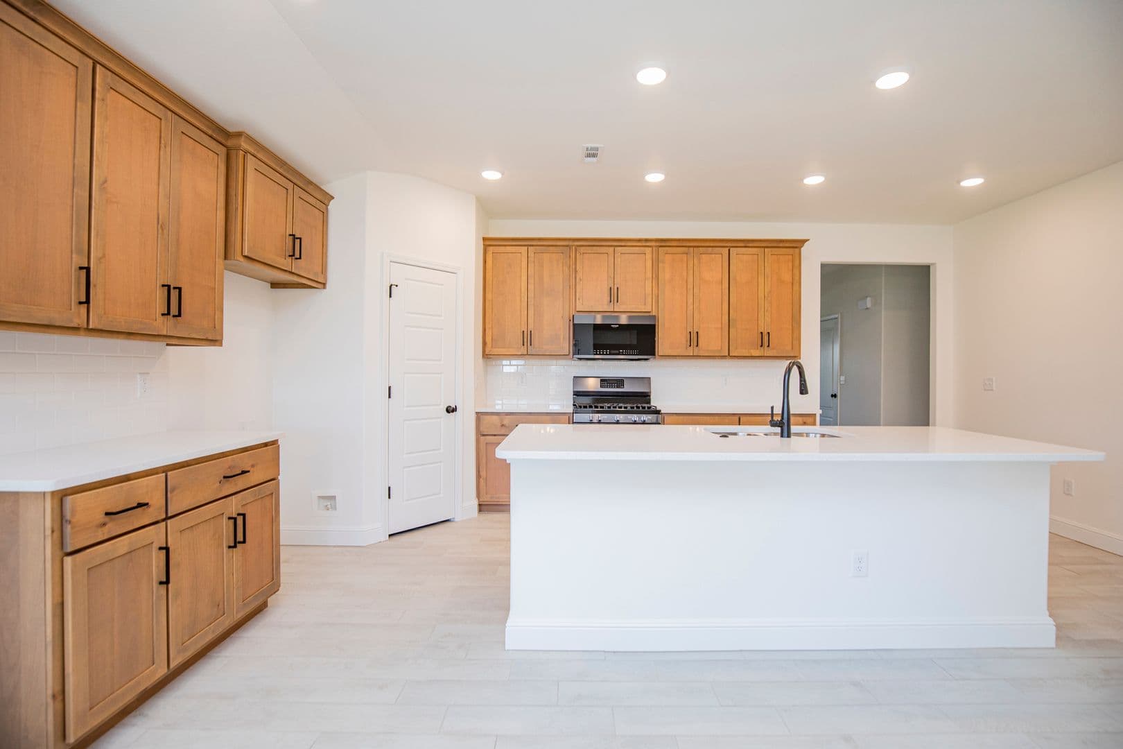 Pea Ridge House: 2515 Westbrook Loop