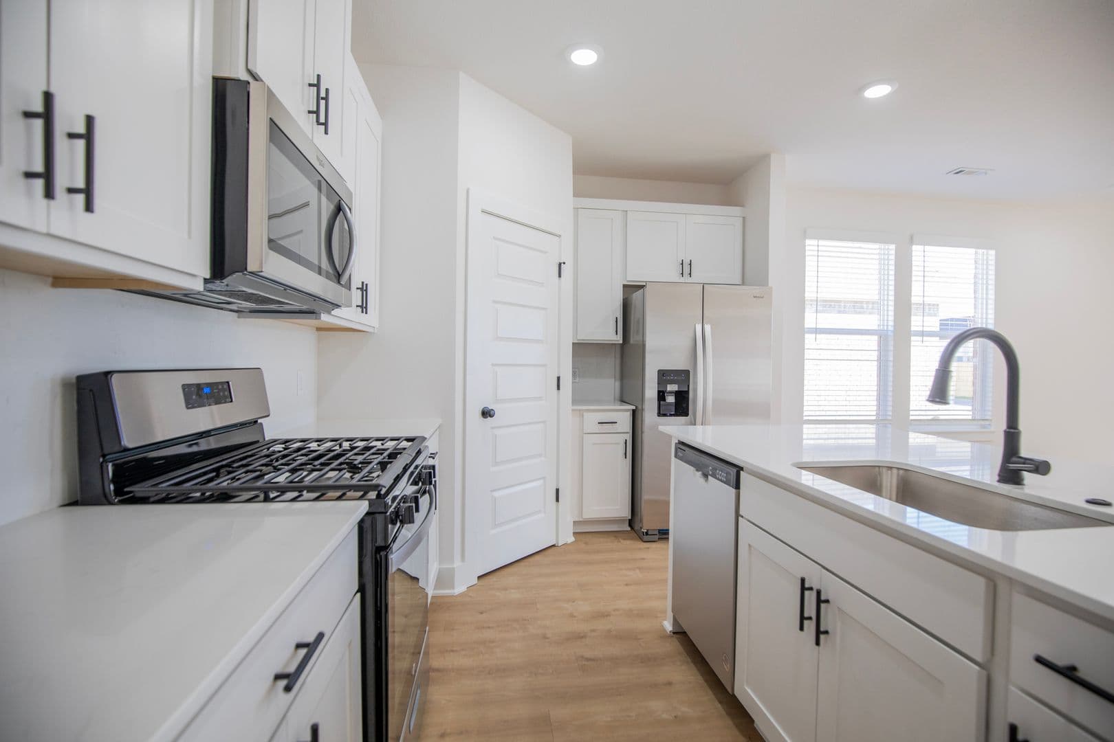 Fayetteville House: 136 S. Broyles Avenue