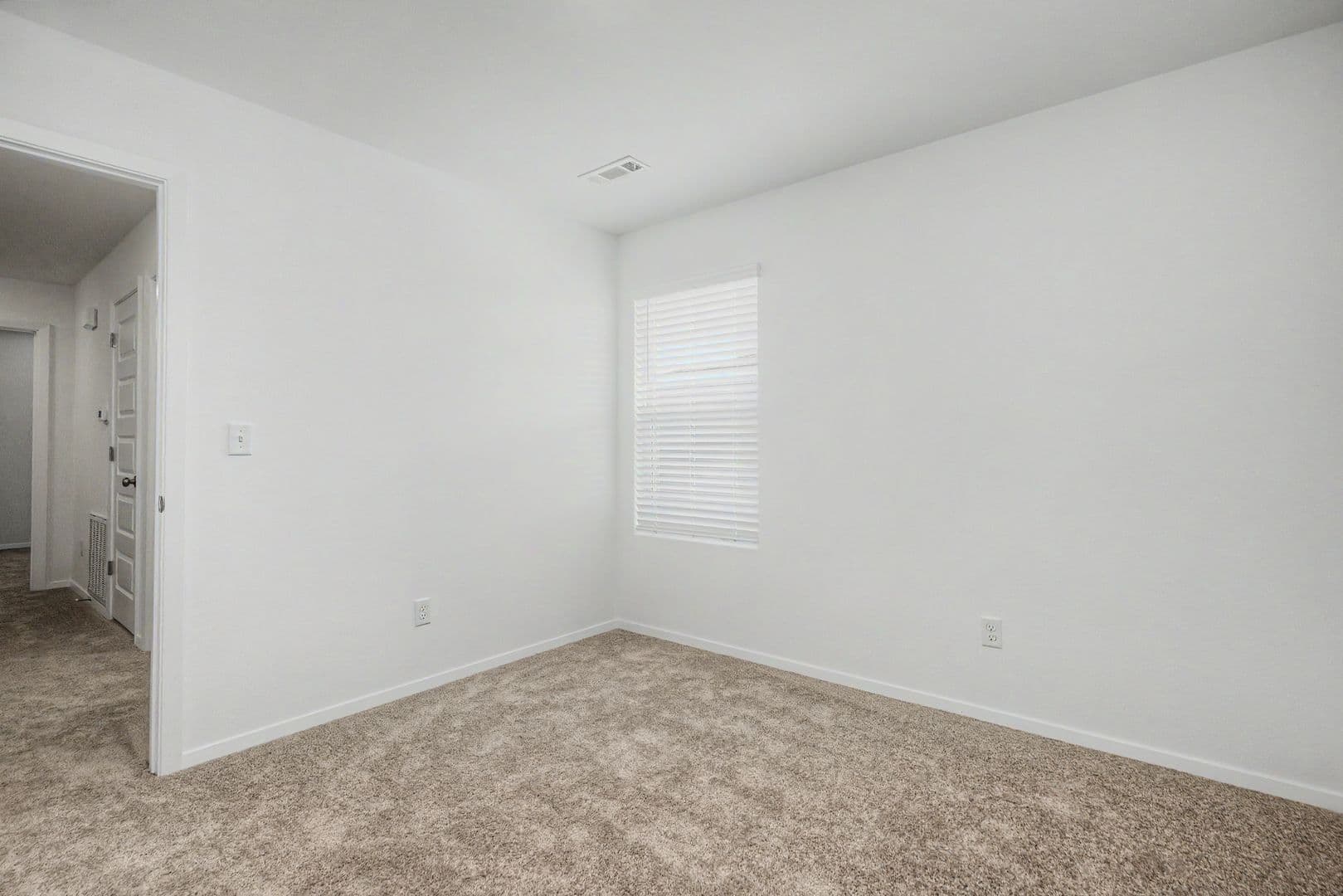 Siloam Springs House: 406 A W. Cloud Street