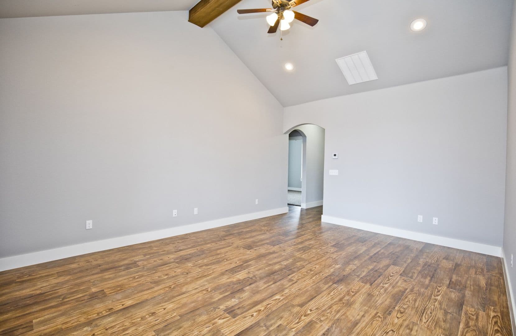 pea Ridge House: 201 Alder Street