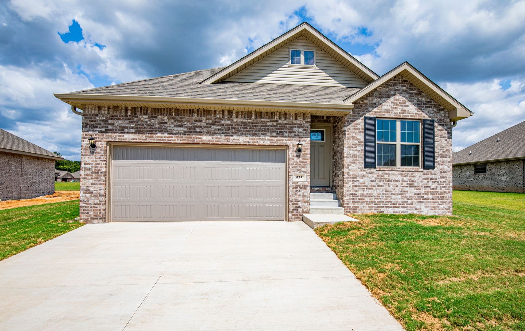 Pea Ridge House: 525 Fox  Circle