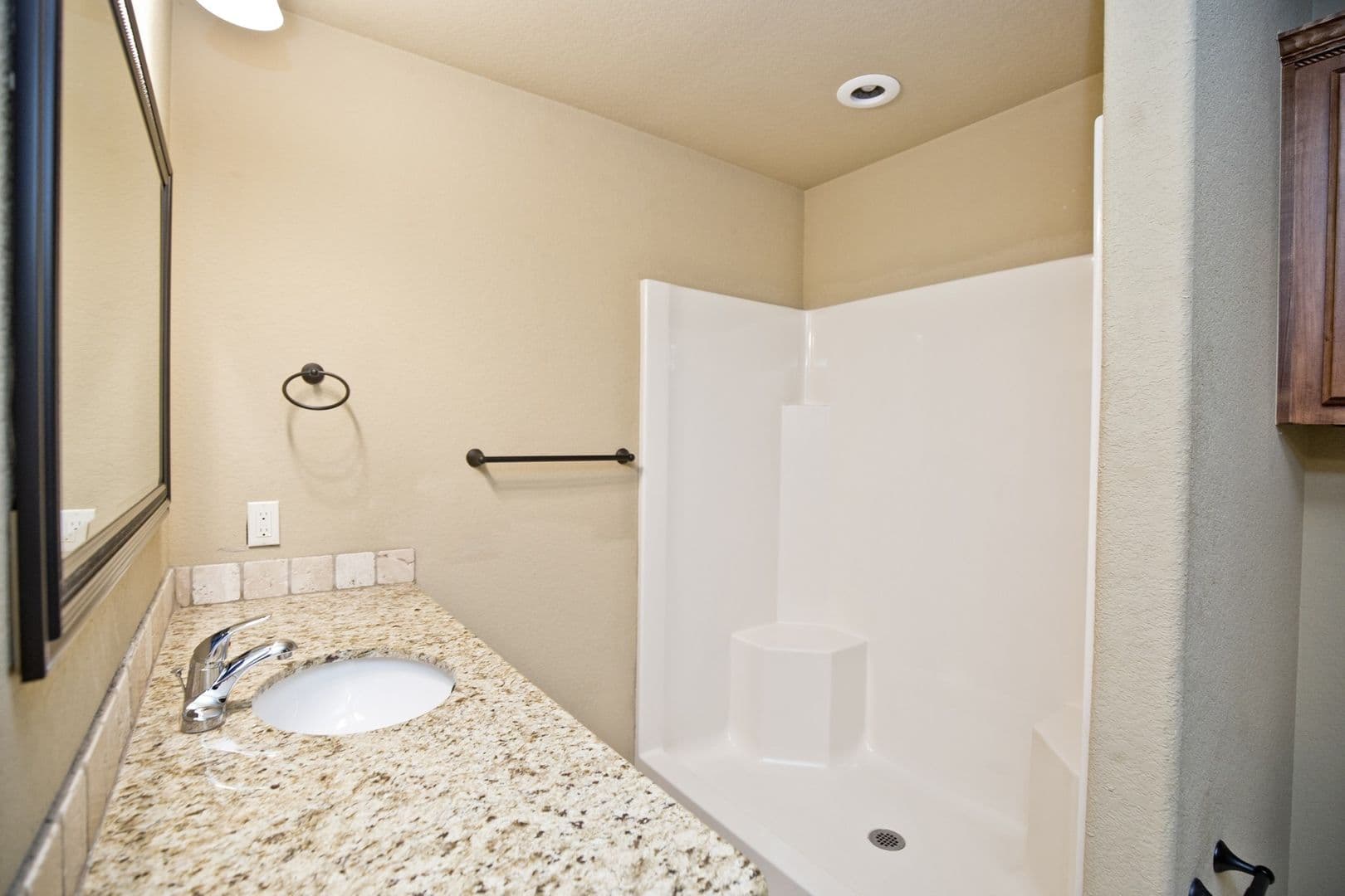 Bentonville House: 910 SW Crownview Street
