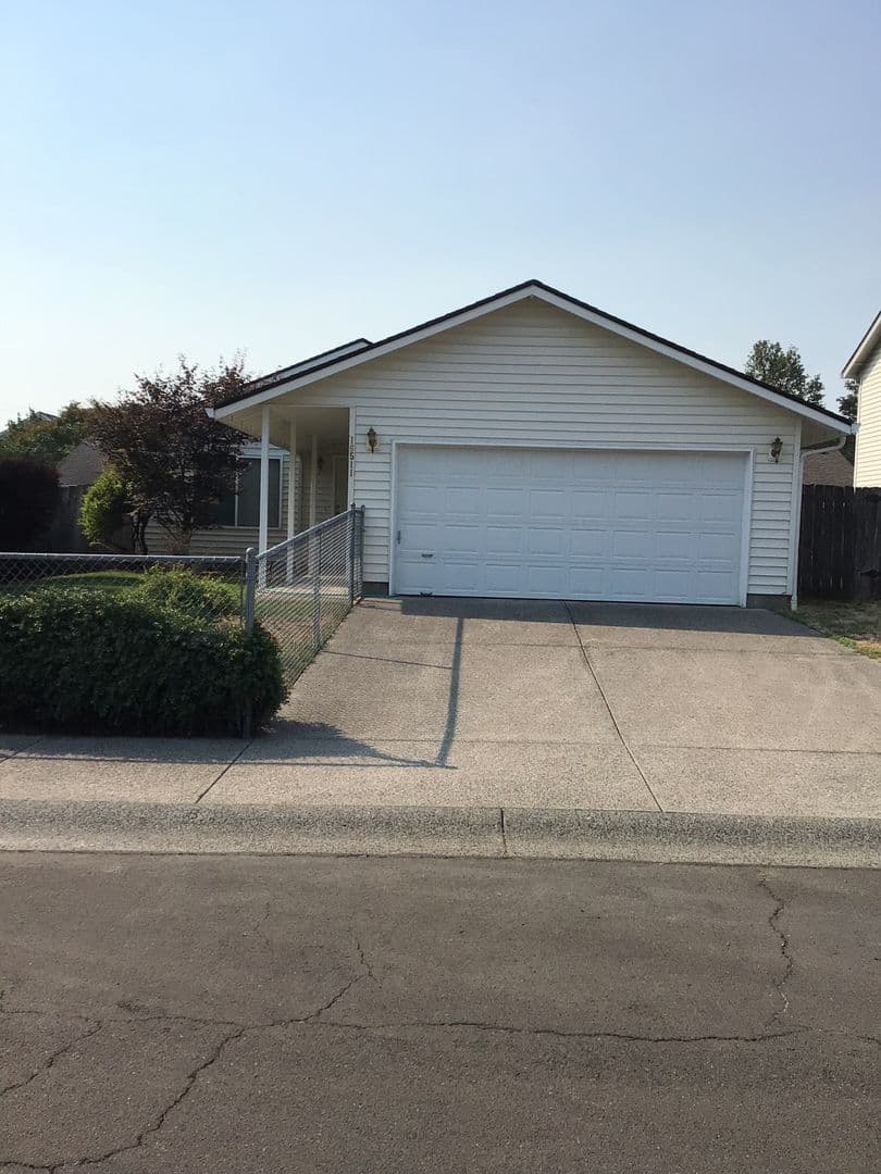 Vancouver House: 16511 NE 21st St