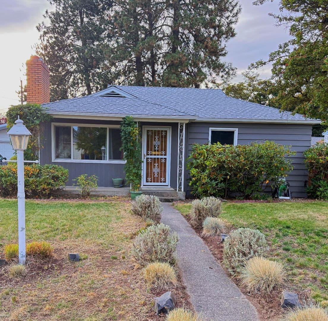 Spokane House: 5817 N Washington St