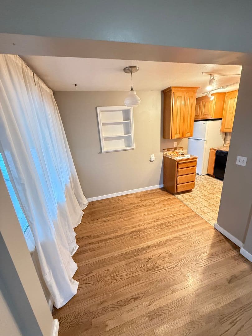 Spokane House: 5817 N Washington St