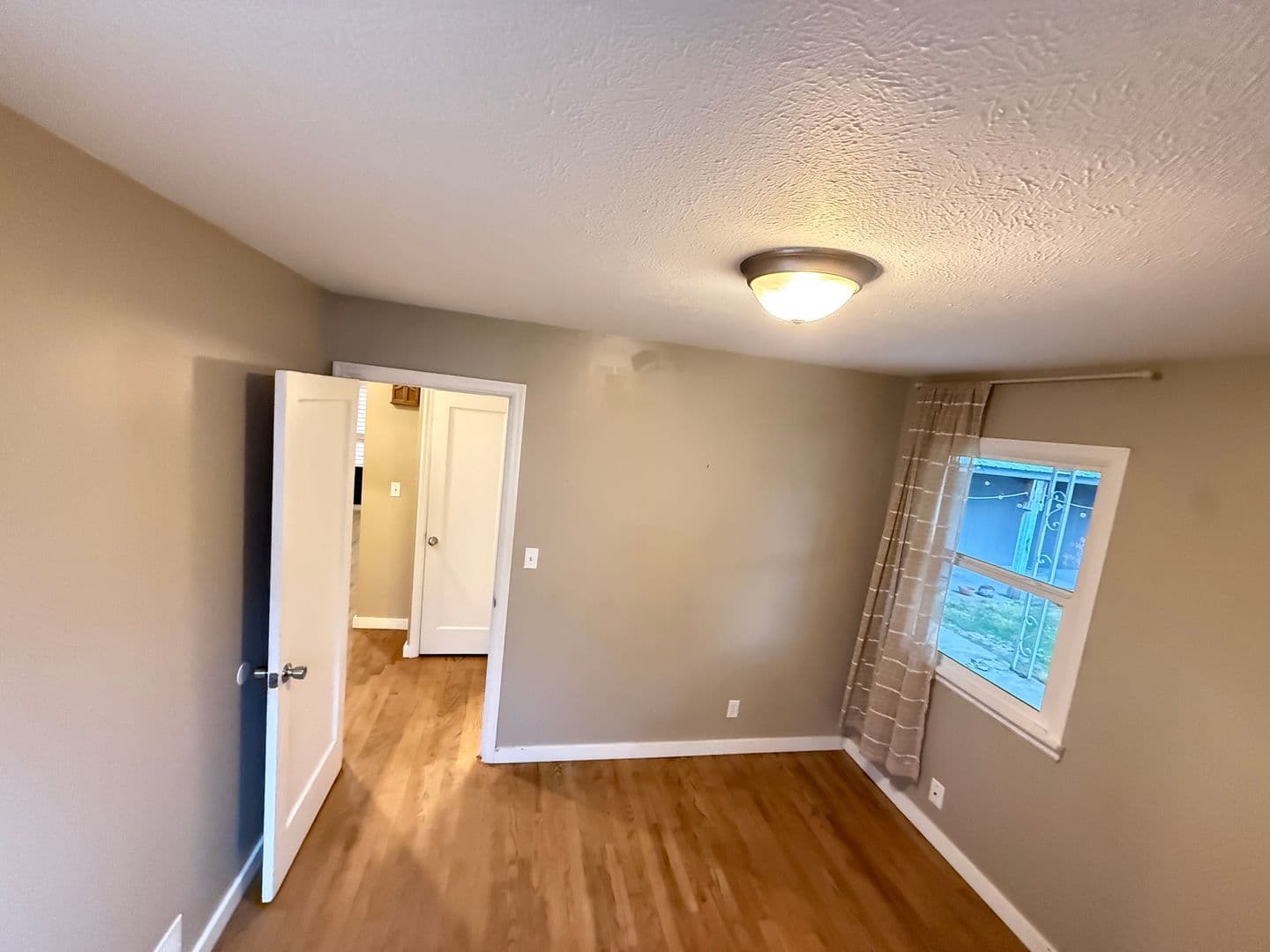 Spokane House: 5817 N Washington St