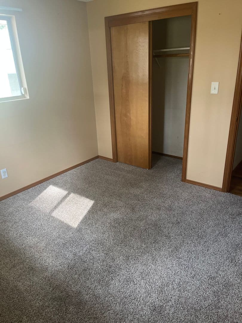 Colbert Apartment: 17704 N Hilltop Rd