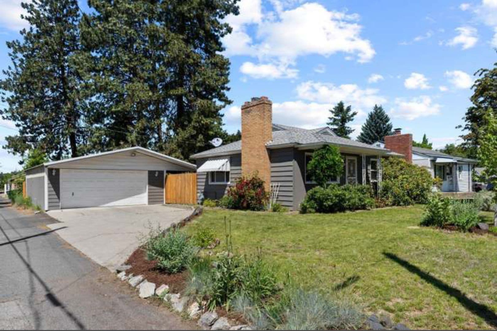 Spokane House: 5817 N Washington St