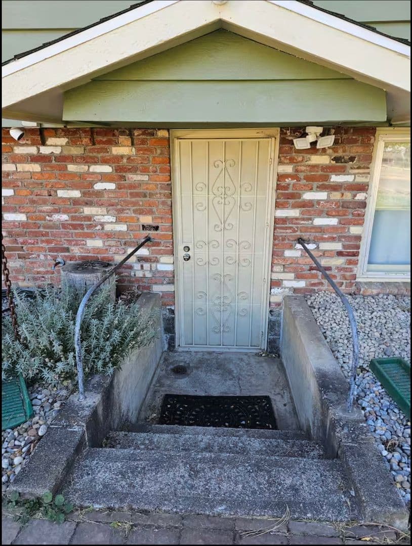 Spokane Apartment: 3427 W 7th Ave