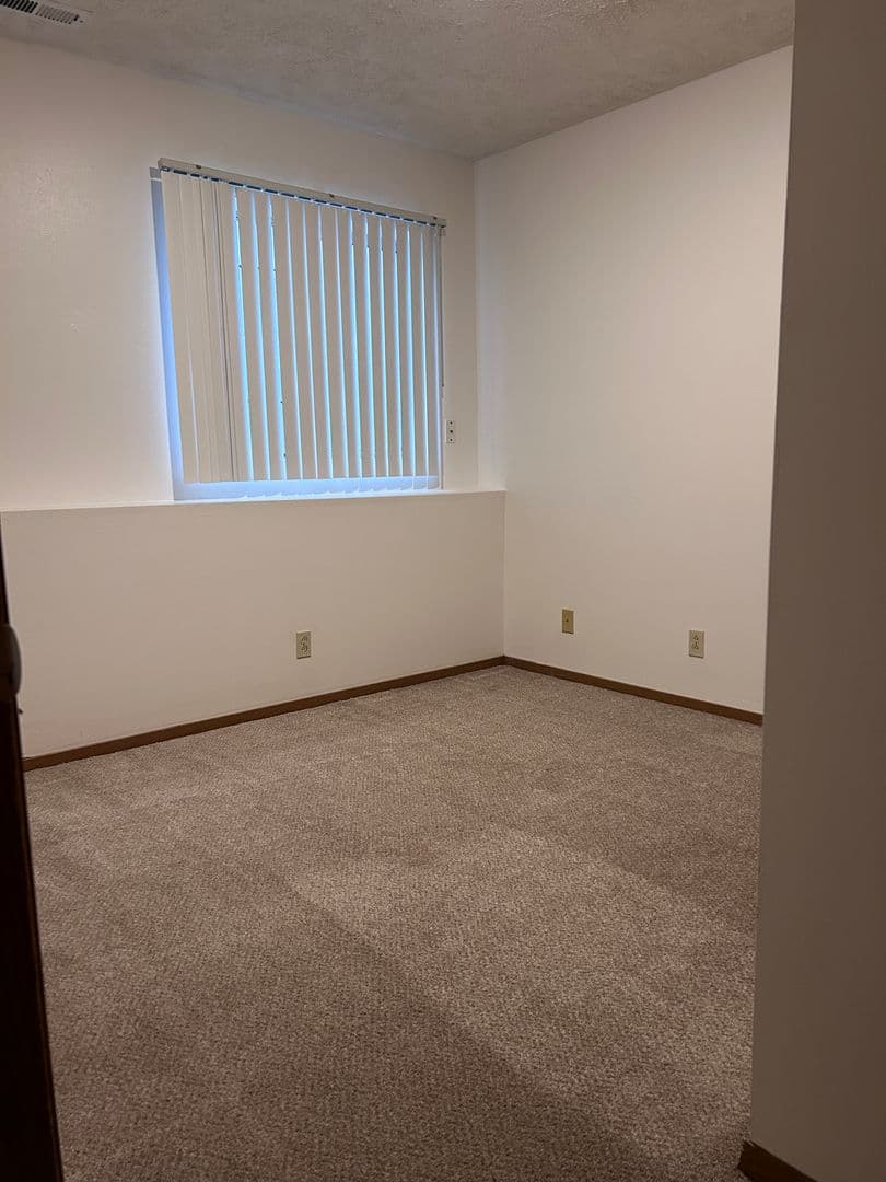 Cheney Condo: 220 W 2nd Street