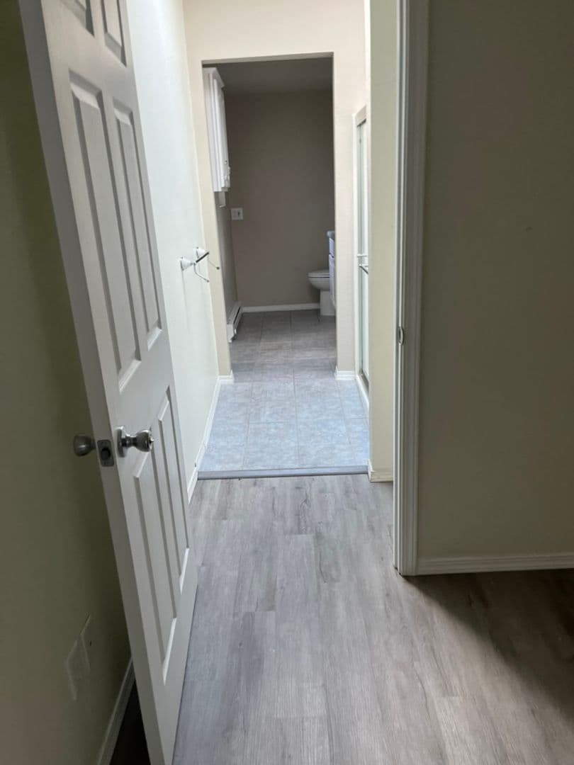 Colbert Apartment: 17704 N Hilltop Rd