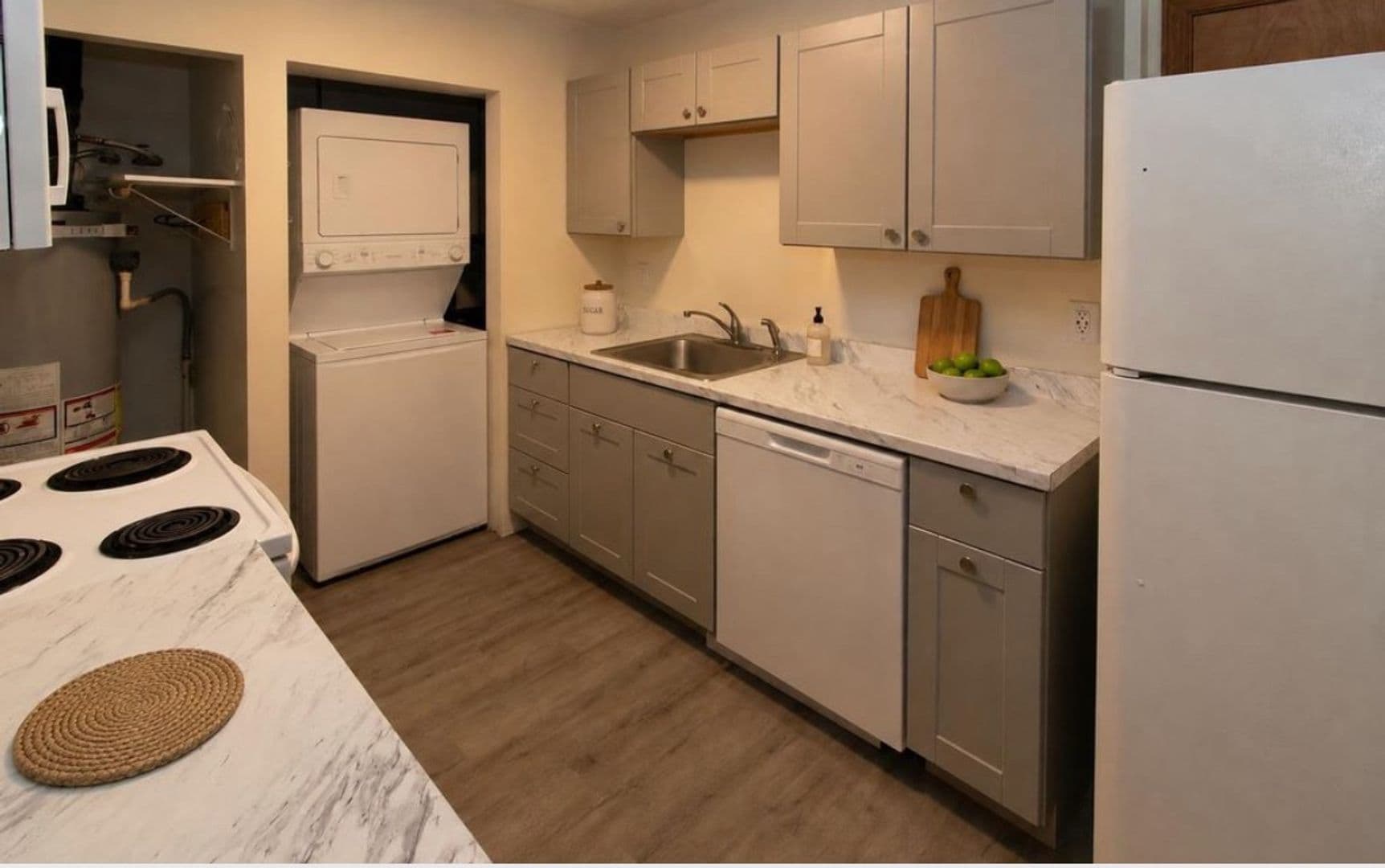 Colbert Apartment: 17704 N Hilltop Rd