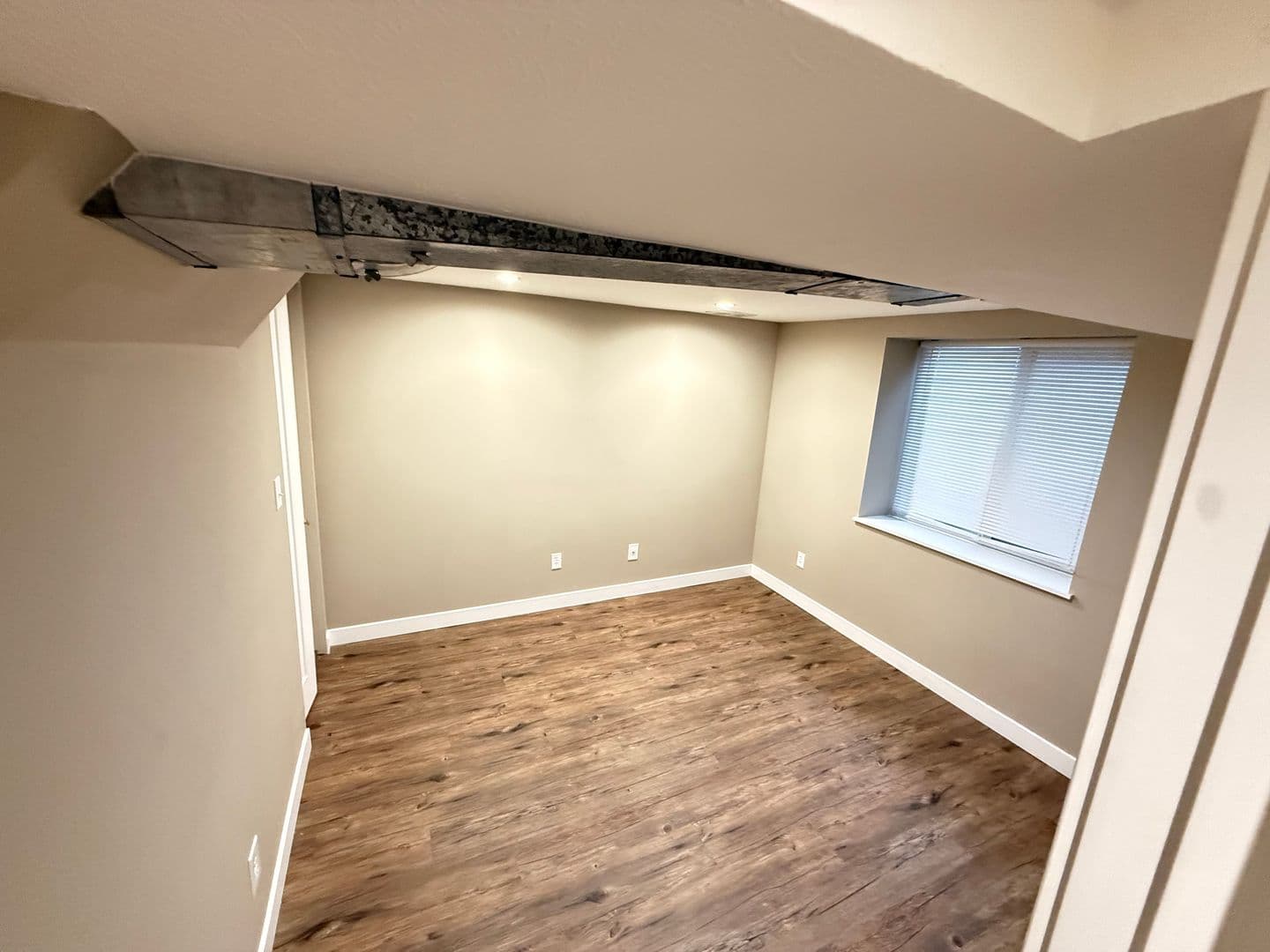Spokane House: 5817 N Washington St