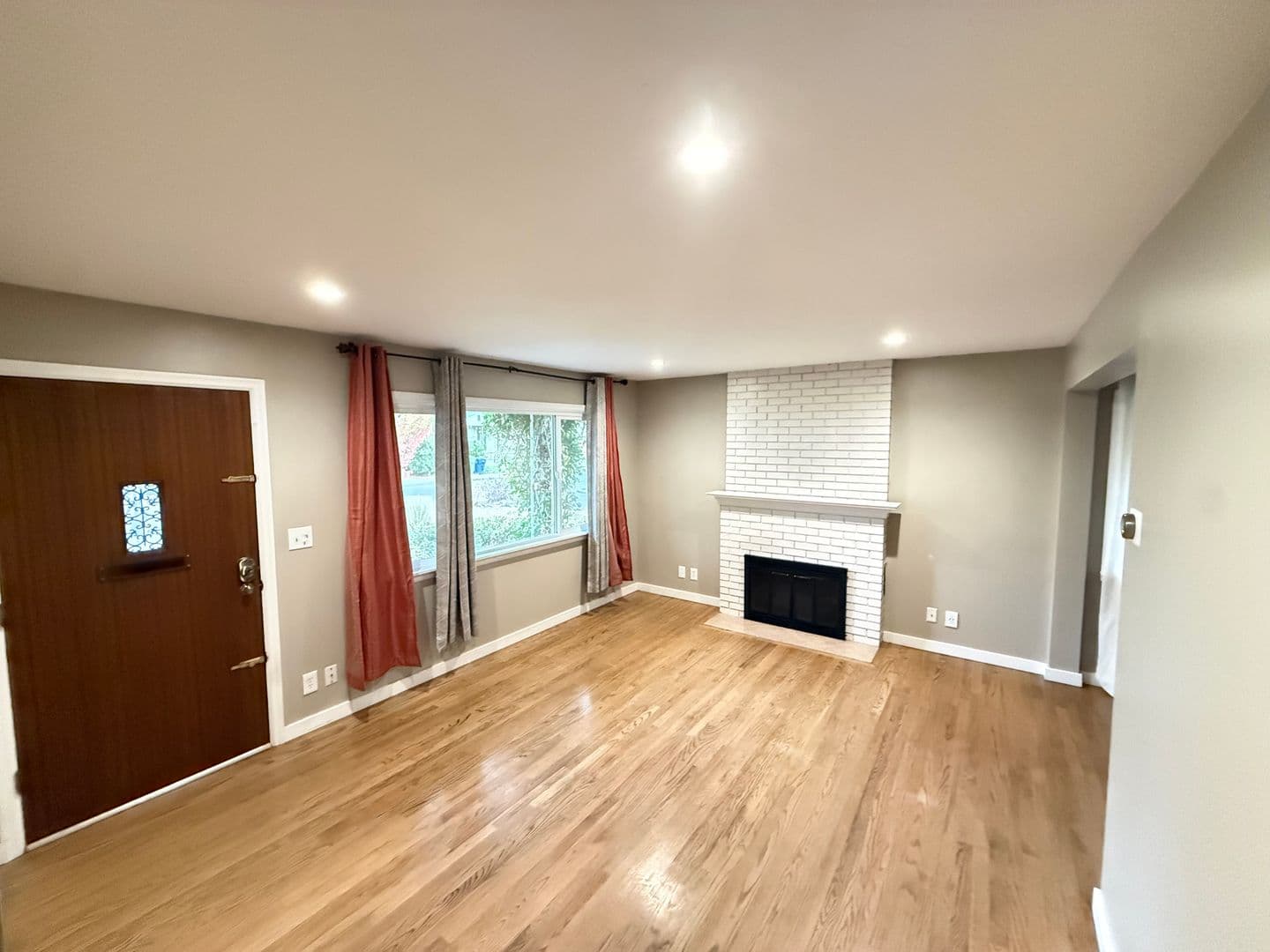 Spokane House: 5817 N Washington St