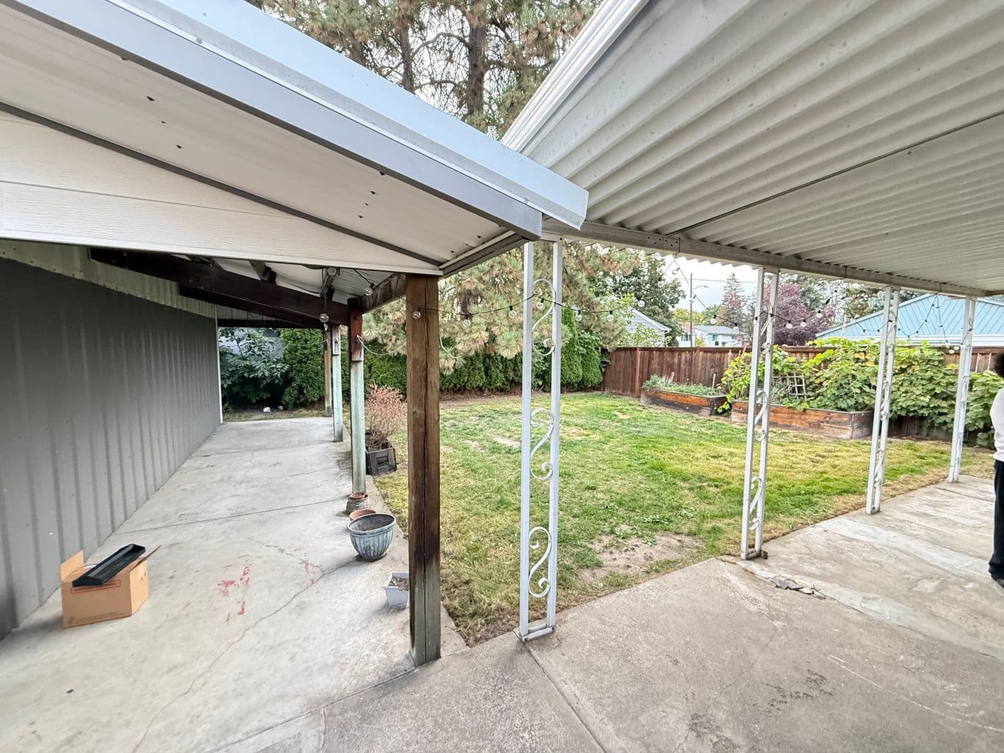 Spokane House: 5817 N Washington St