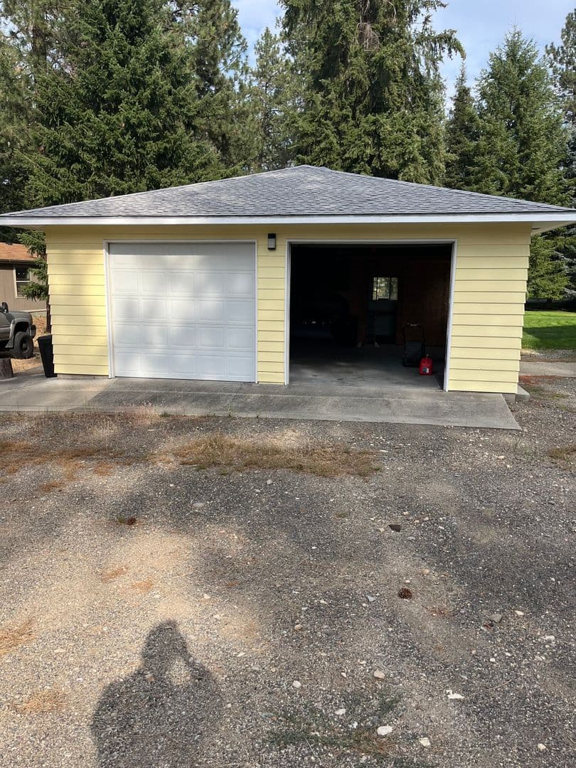 Colbert Apartment: 17704 N Hilltop Rd
