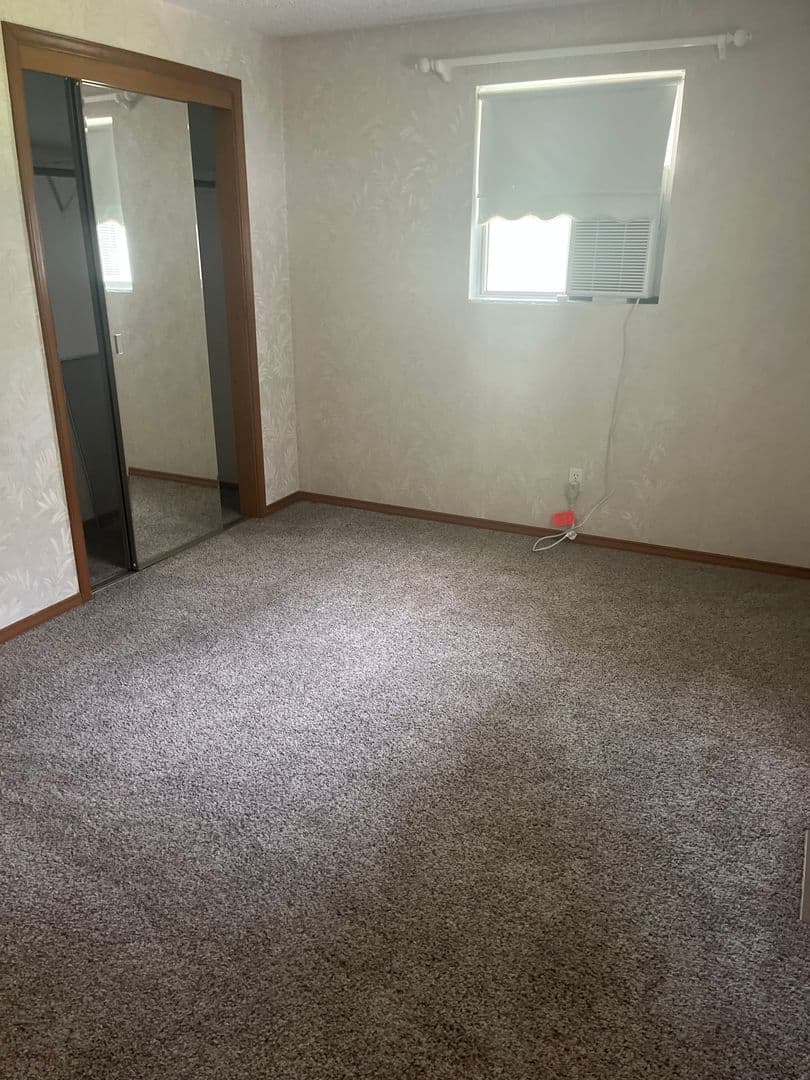 Colbert Apartment: 17704 N Hilltop Rd