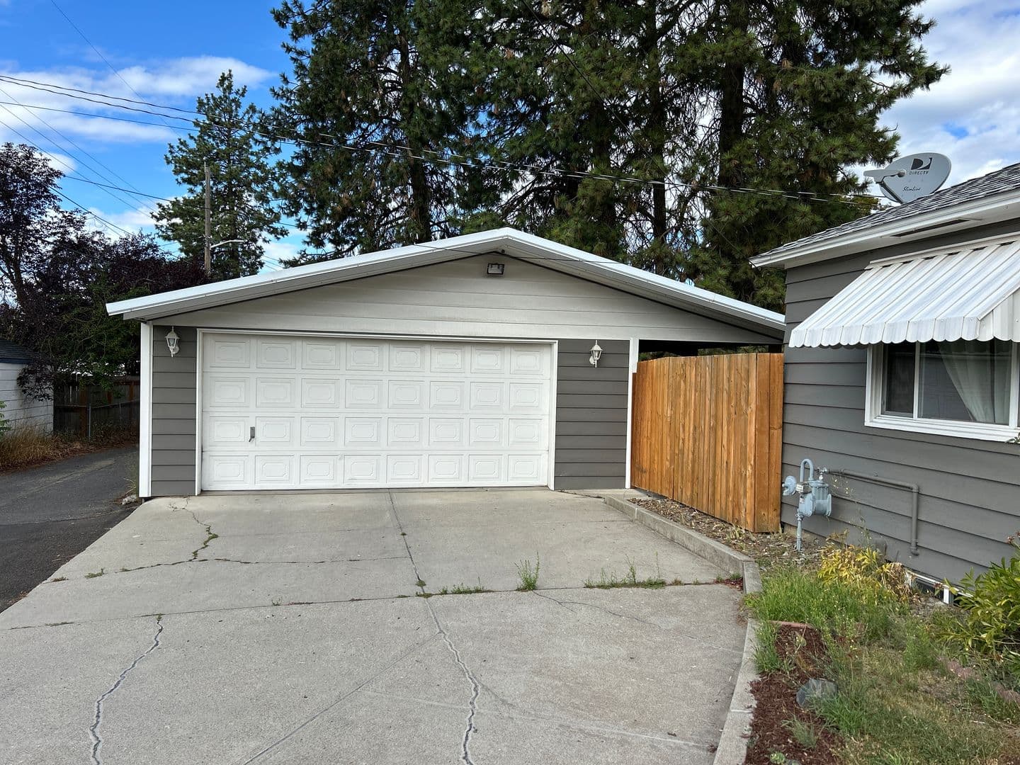 Spokane House: 5817 N Washington St