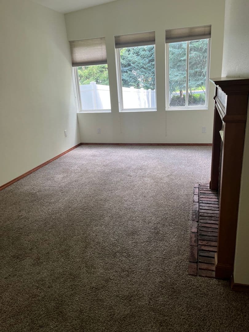 Colbert Apartment: 17704 N Hilltop Rd
