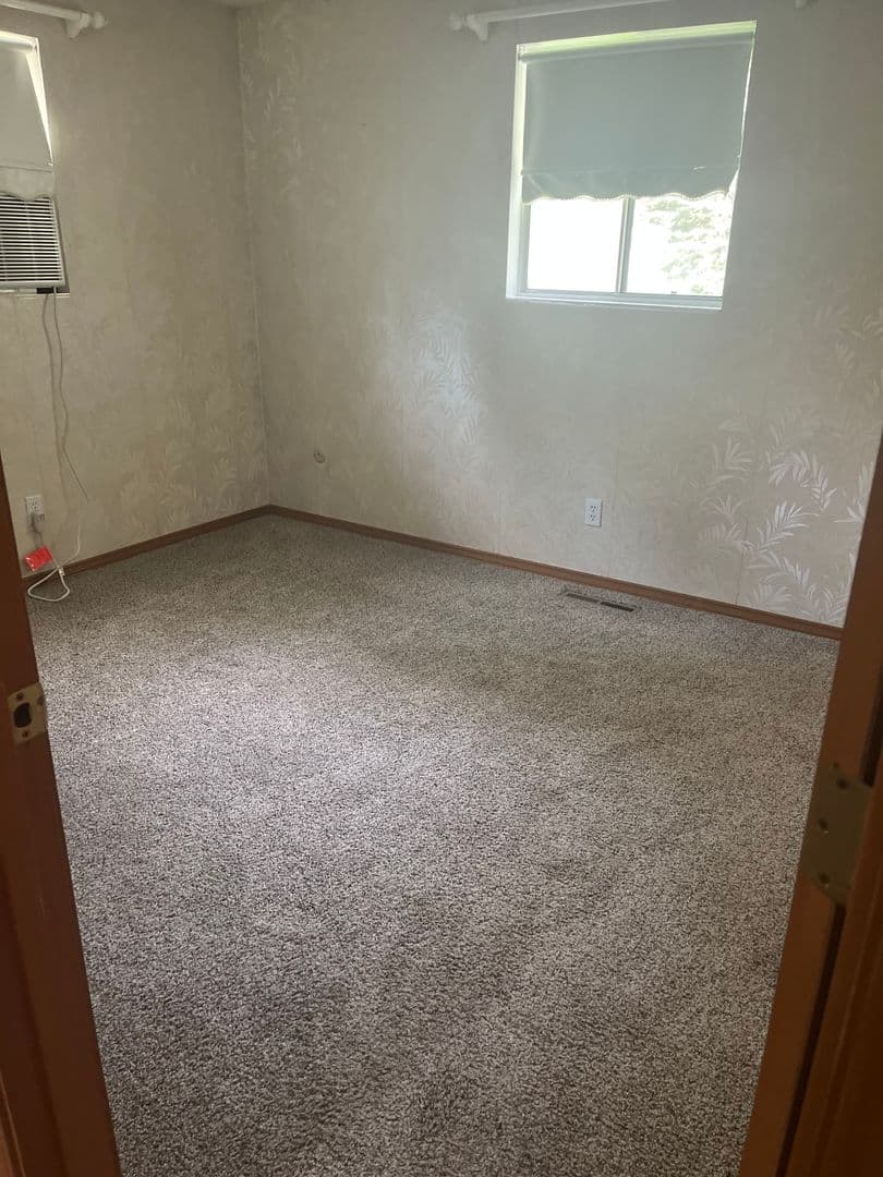 Colbert Apartment: 17704 N Hilltop Rd