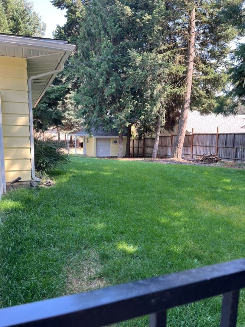 Colbert Apartment: 17704 N Hilltop Rd