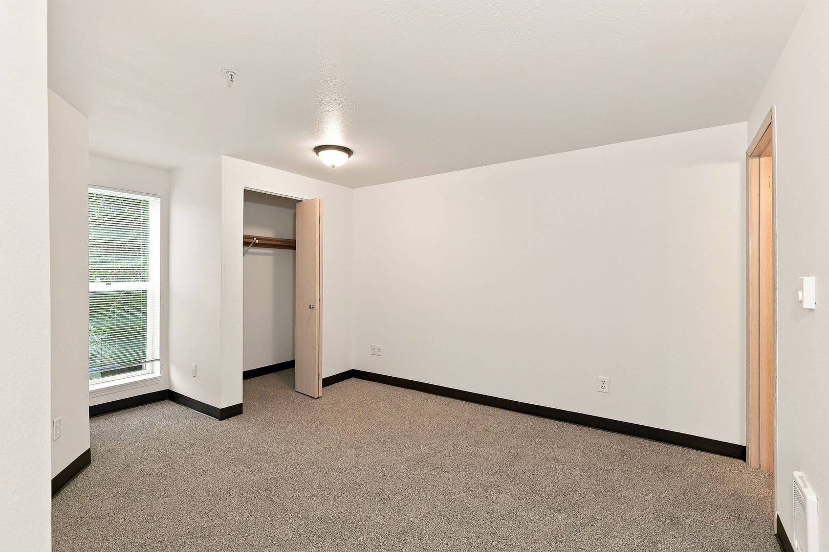 Keizer Apartment: 5110 10th Avenue NE