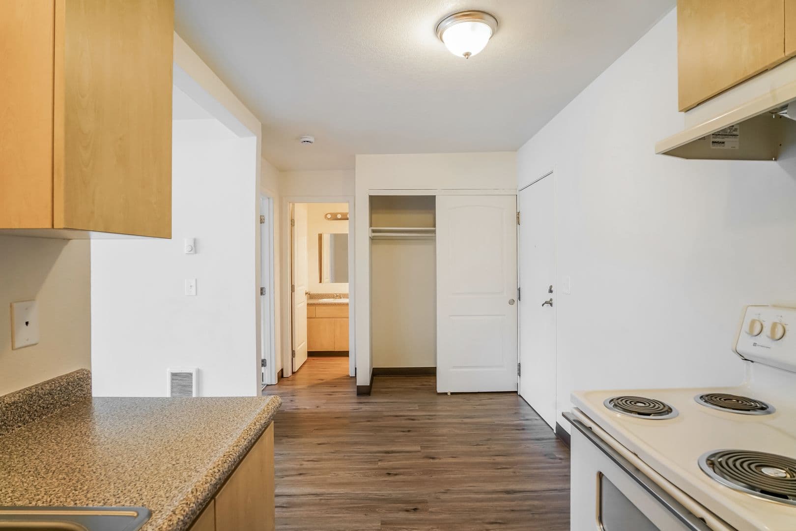 Salem Apartment: 1505 Brush College Road NW