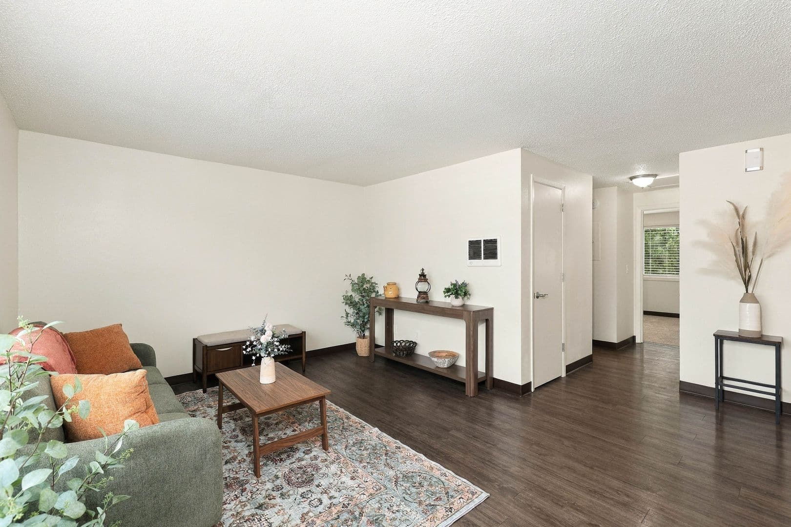 Salem Apartment: 1355-1365 4th Street NE