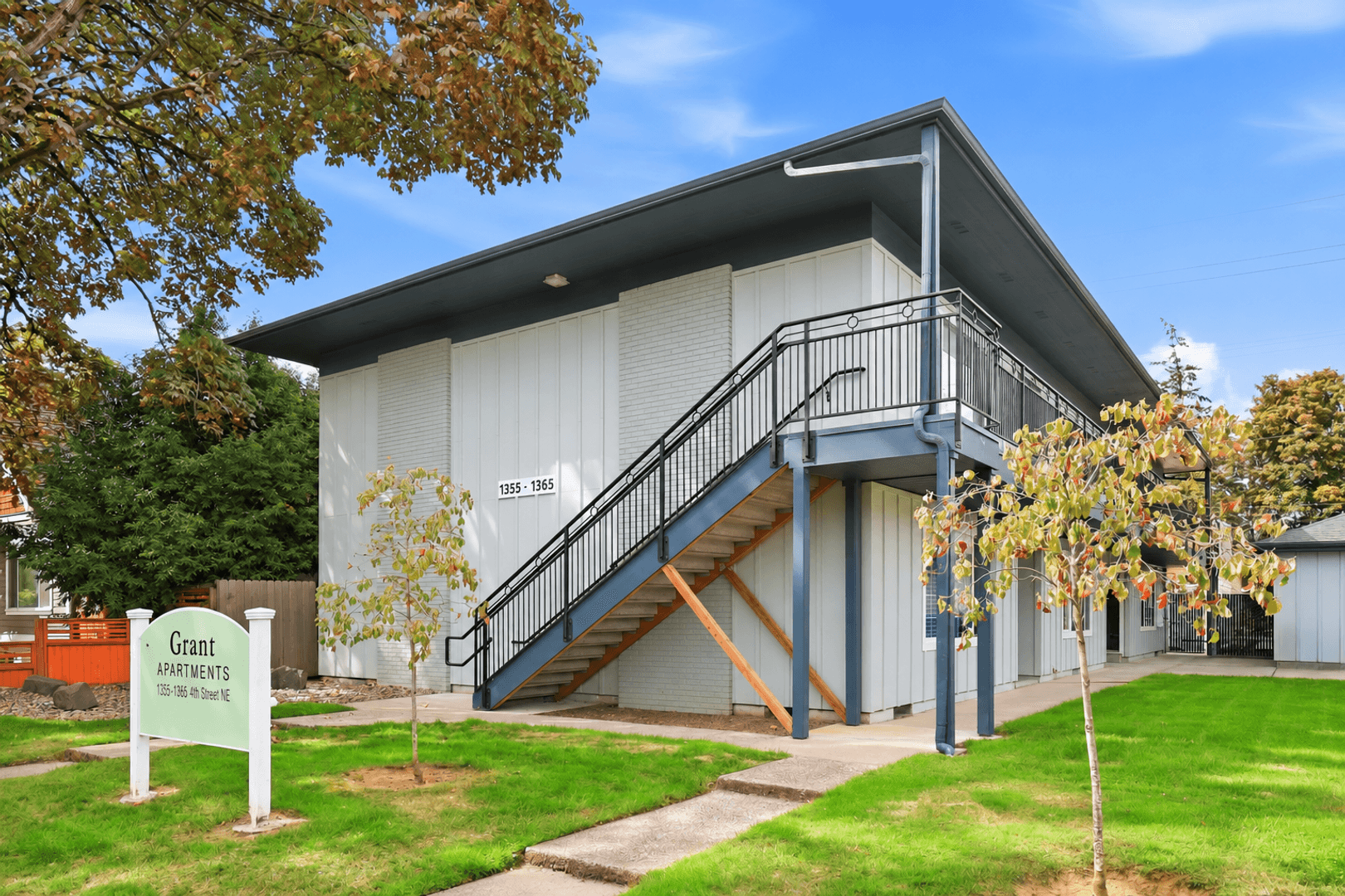 Salem Apartment: 1355-1365 4th Street NE