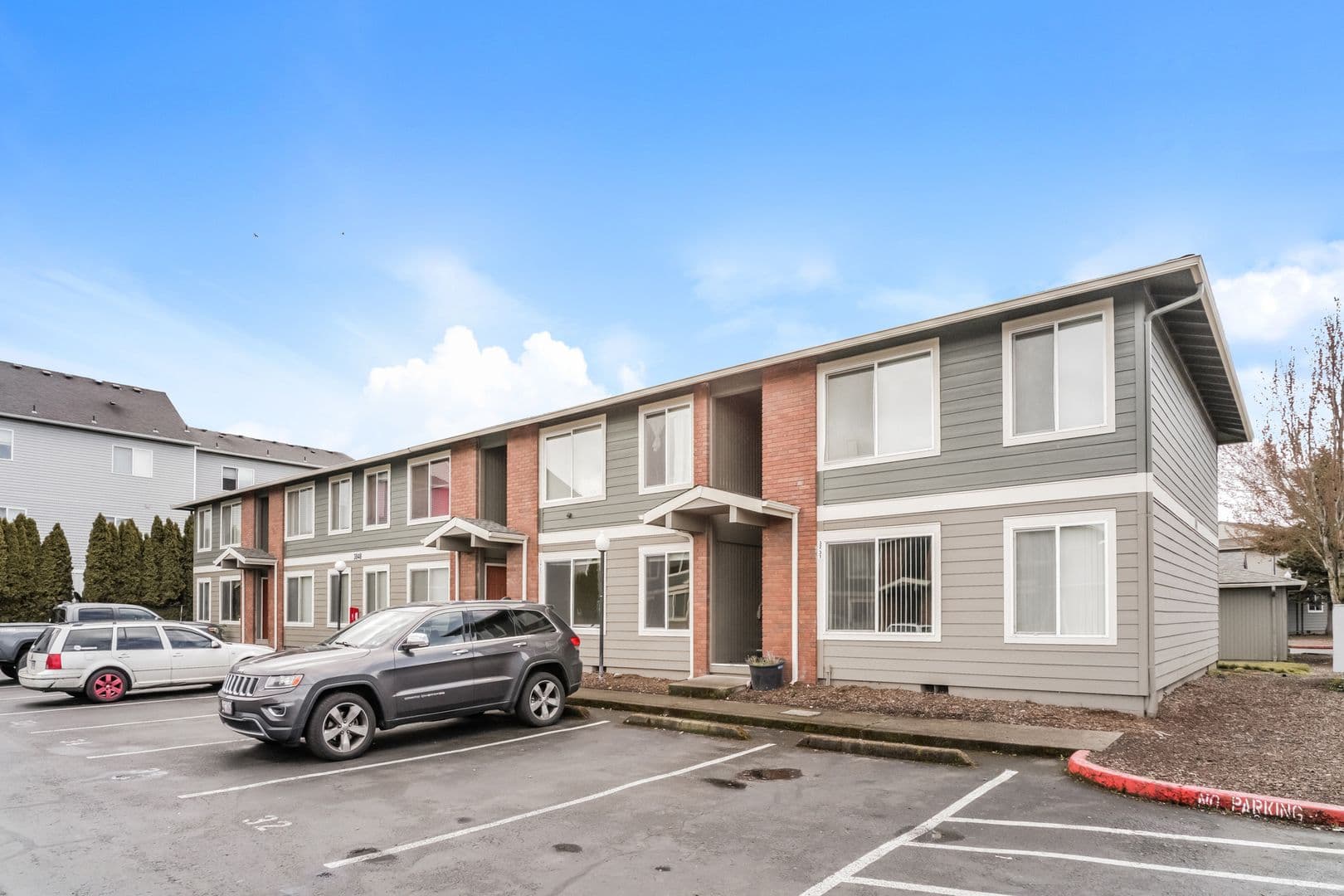 Salem Apartment: 3864 Sunnyview Road NE