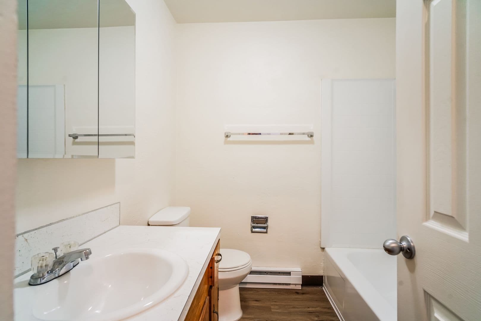 Salem Apartment: 807-889 Liberty Street SE