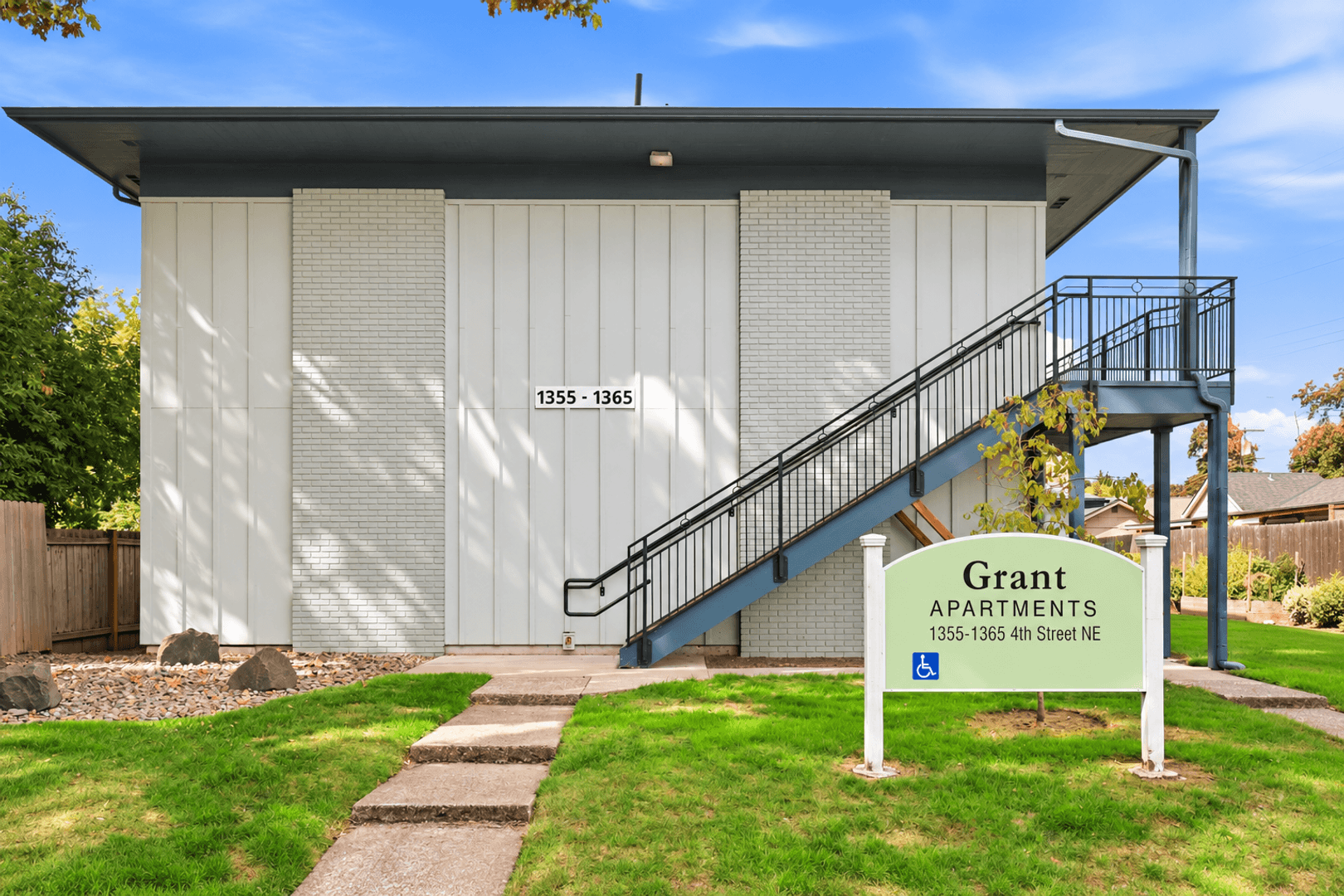 Salem Apartment: 1355-1365 4th Street NE