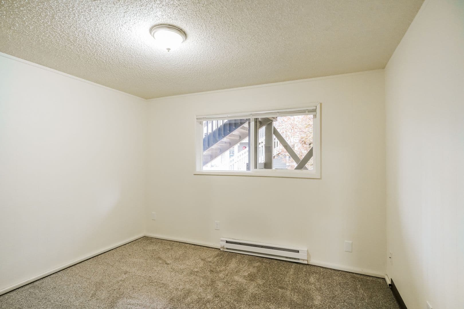 Salem Apartment: 2540 Hyacinth St NE
