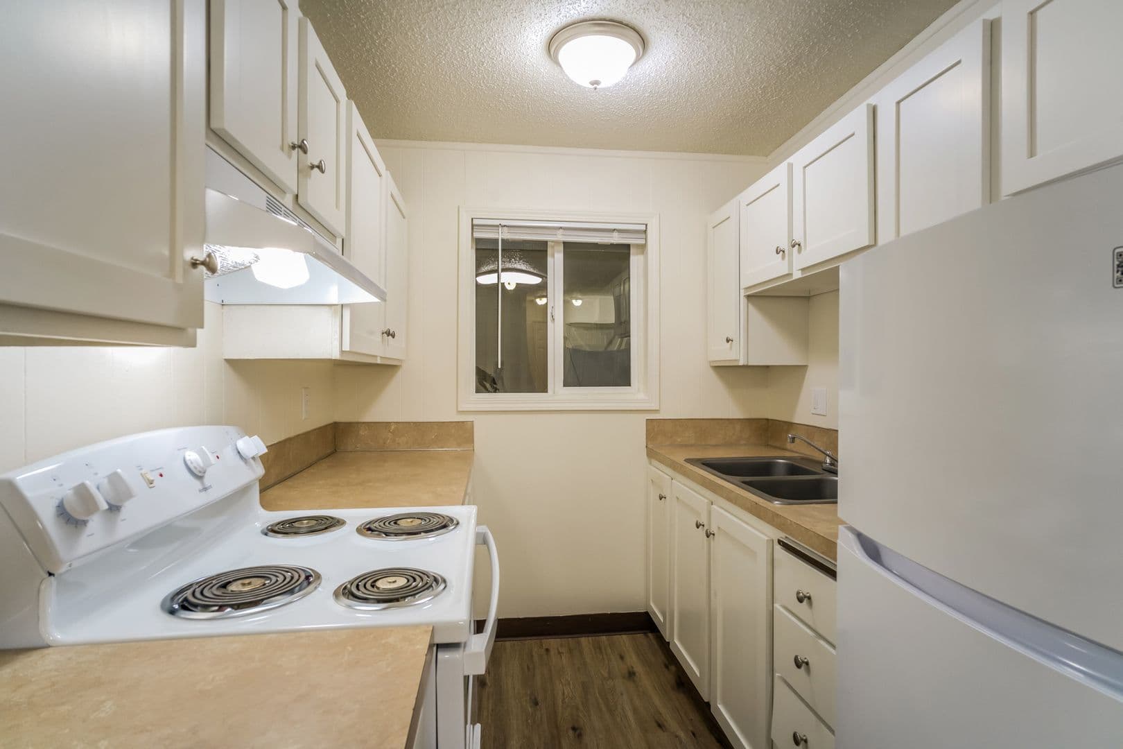 Salem Apartment: 2540 Hyacinth St NE