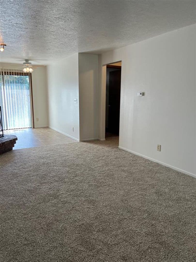 Salem Apartment: 605-611 19th St NE