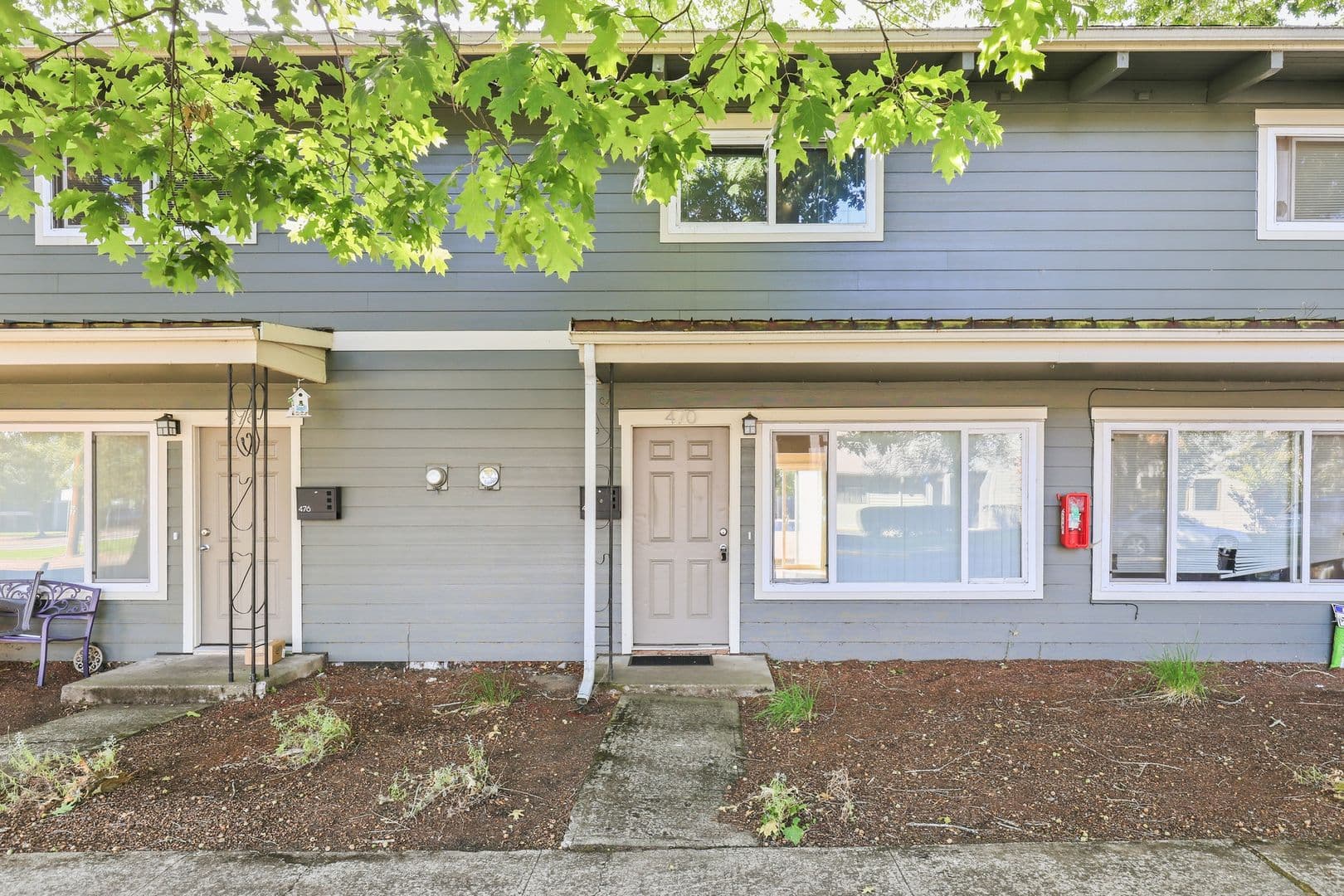 Salem Apartment: 2475-2497 Broadway Street NE 460-476 Locust Street NE