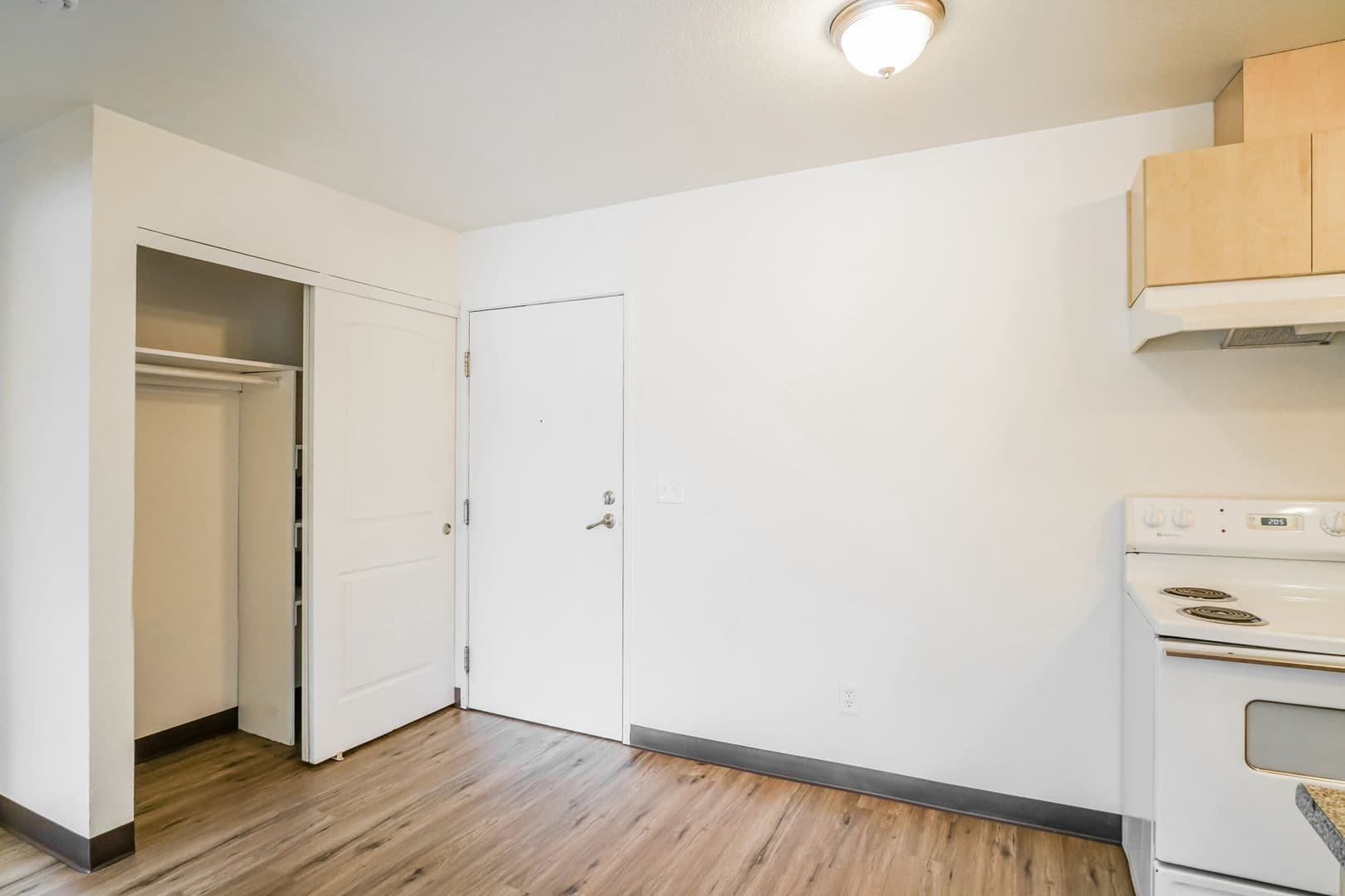 Salem Apartment: 1505 Brush College Road NW