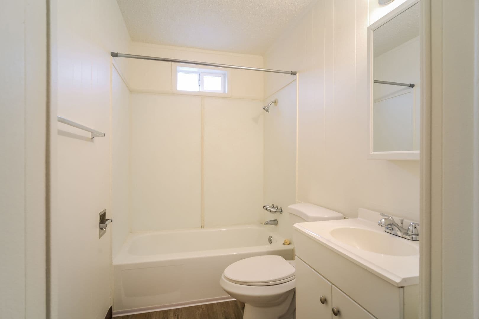 Salem Apartment: 2540 Hyacinth St NE