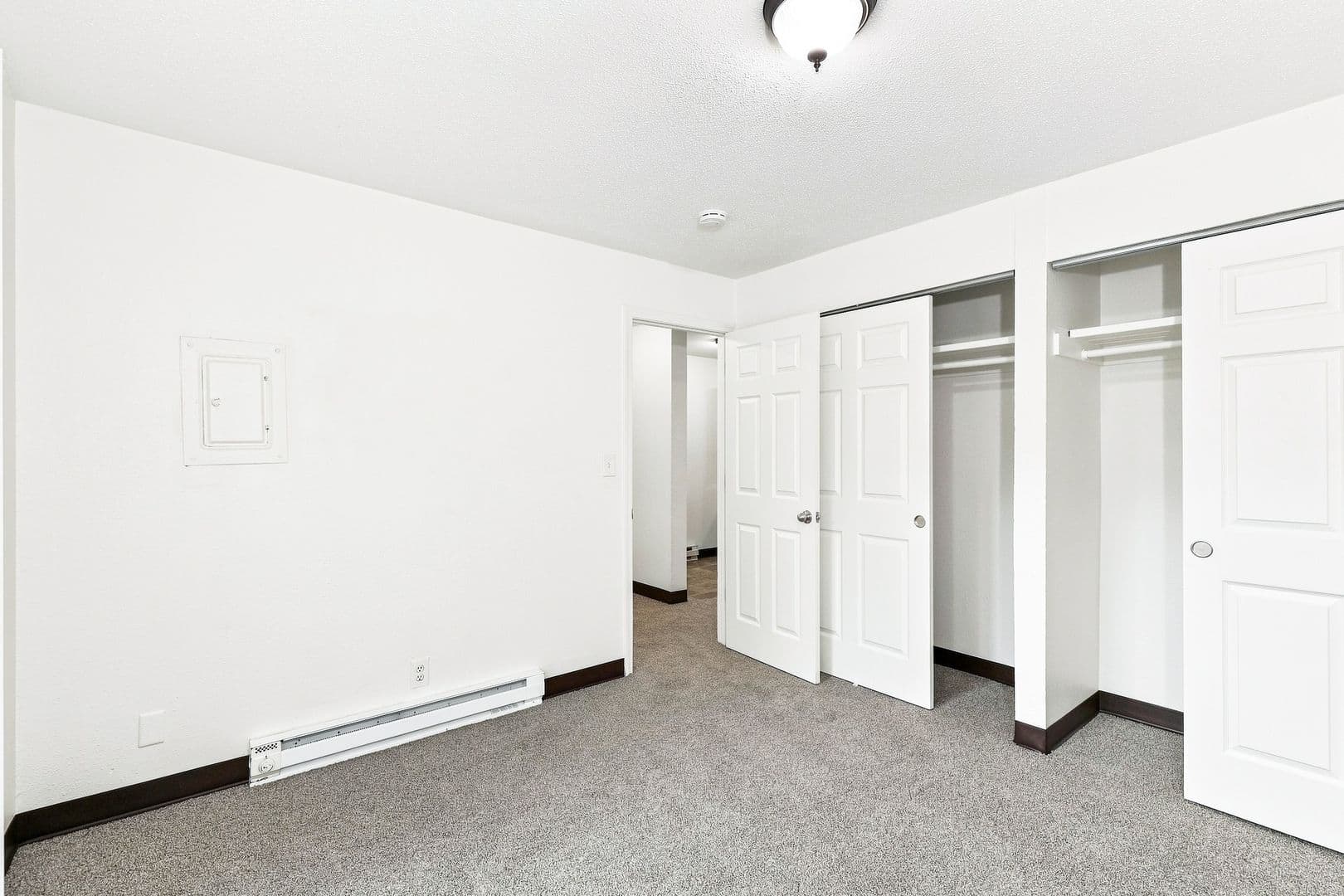 Salem Apartment: 2540 Broadway St NE
