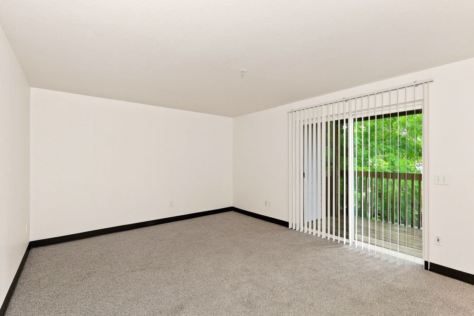 Keizer Apartment: 5110 10th Avenue NE