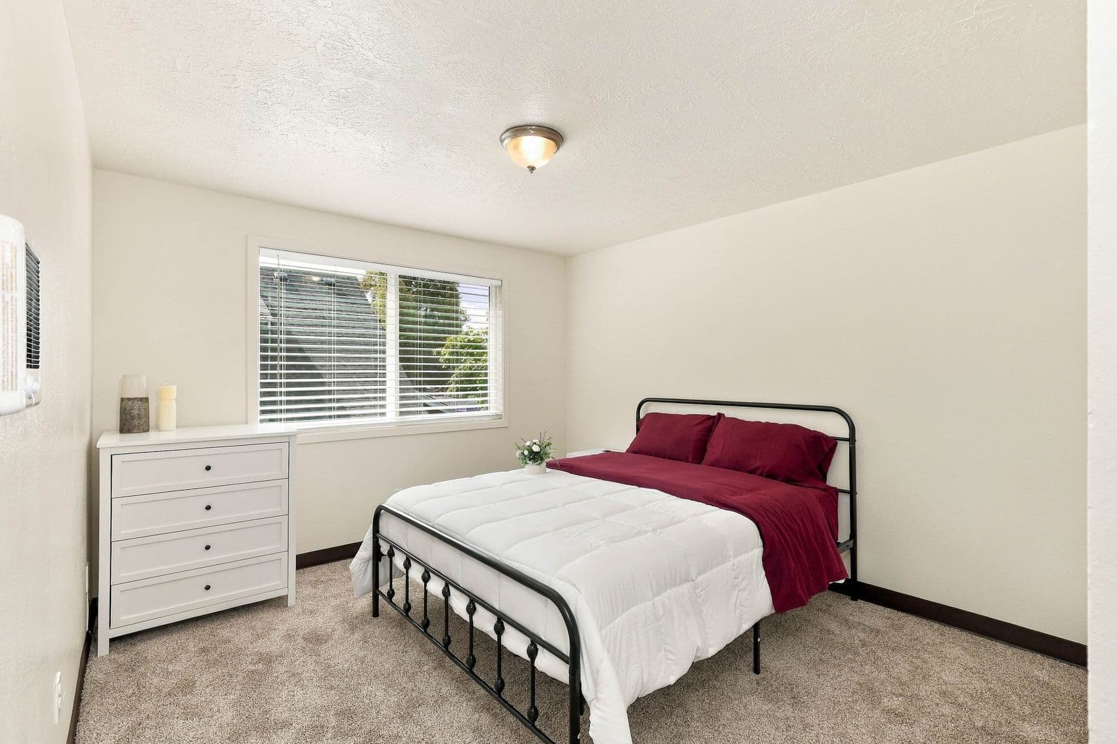 Salem Apartment: 1355-1365 4th Street NE