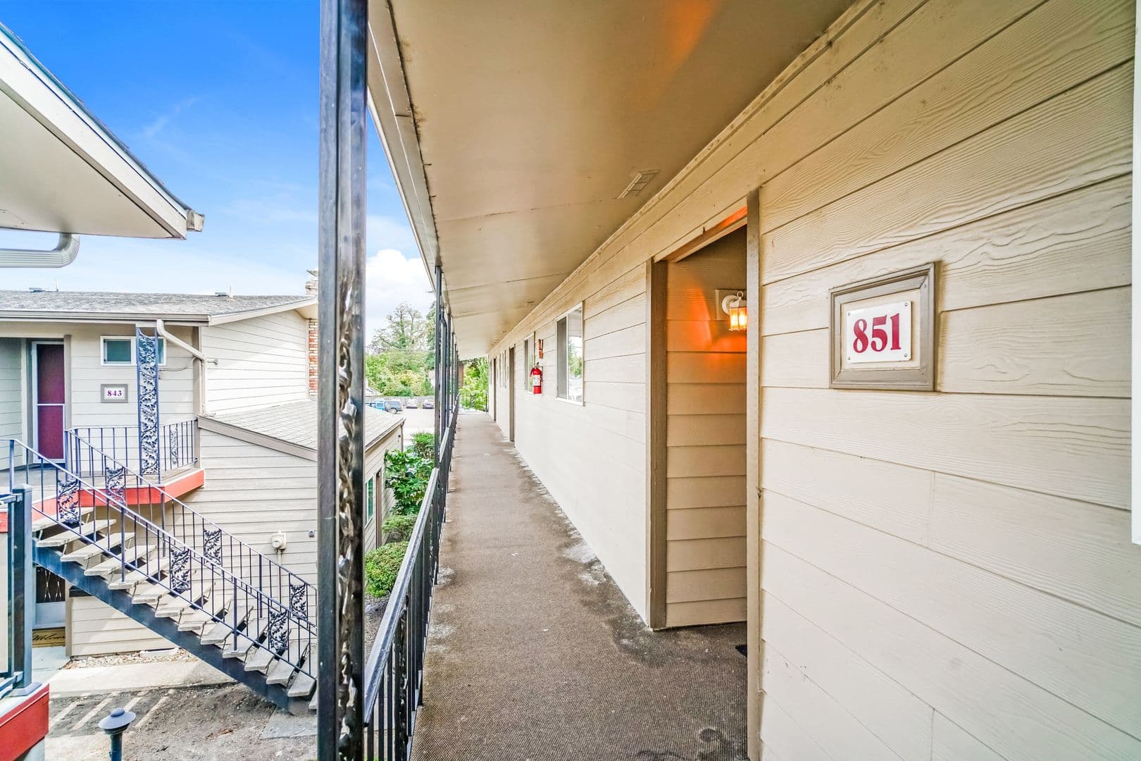 Salem Apartment: 807-889 Liberty Street SE