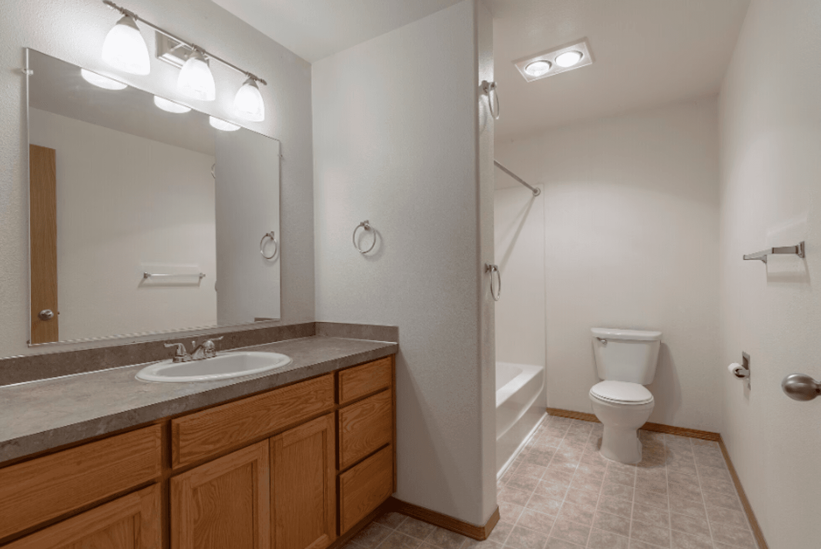 Independence Apartment: 353-367 8th St