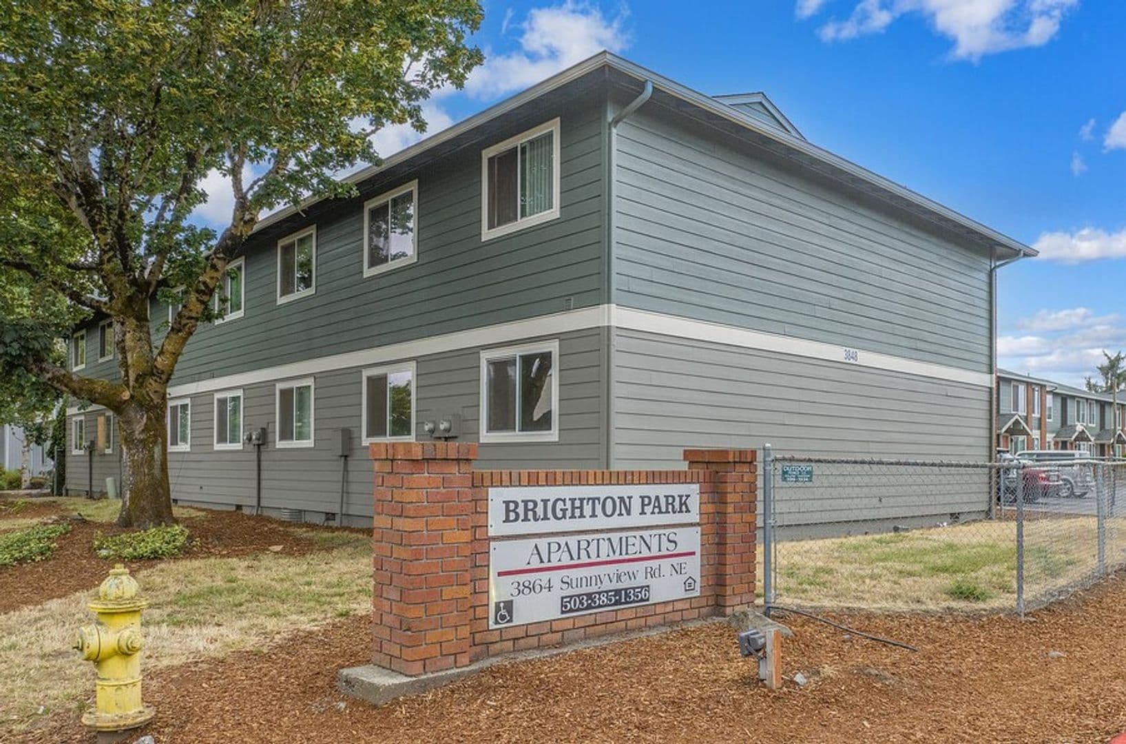 Salem Apartment: 3864 Sunnyview Road NE