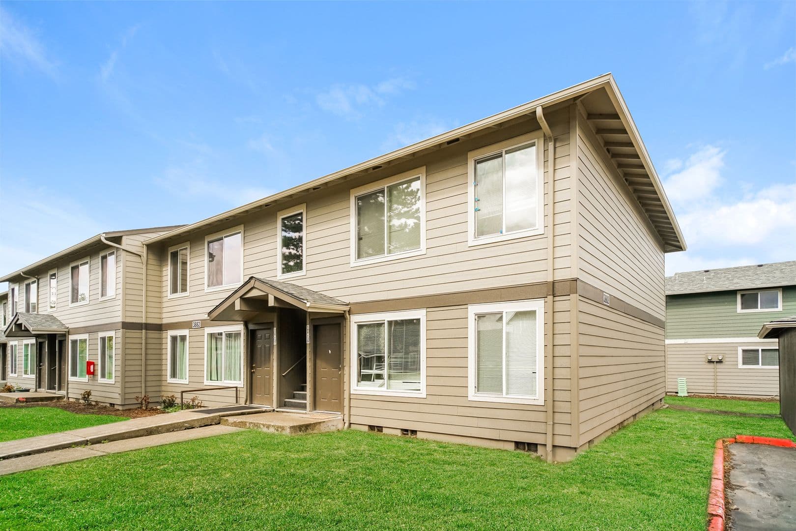 Salem Apartment: 3864 Sunnyview Road NE
