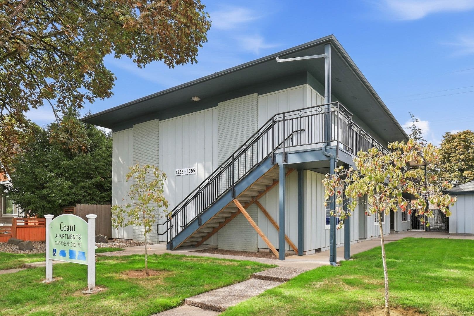 Salem Apartment: 1355-1365 4th Street NE