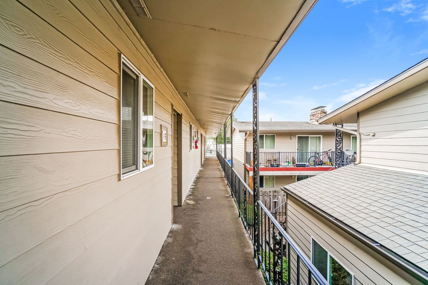 Salem Apartment: 807-889 Liberty Street SE