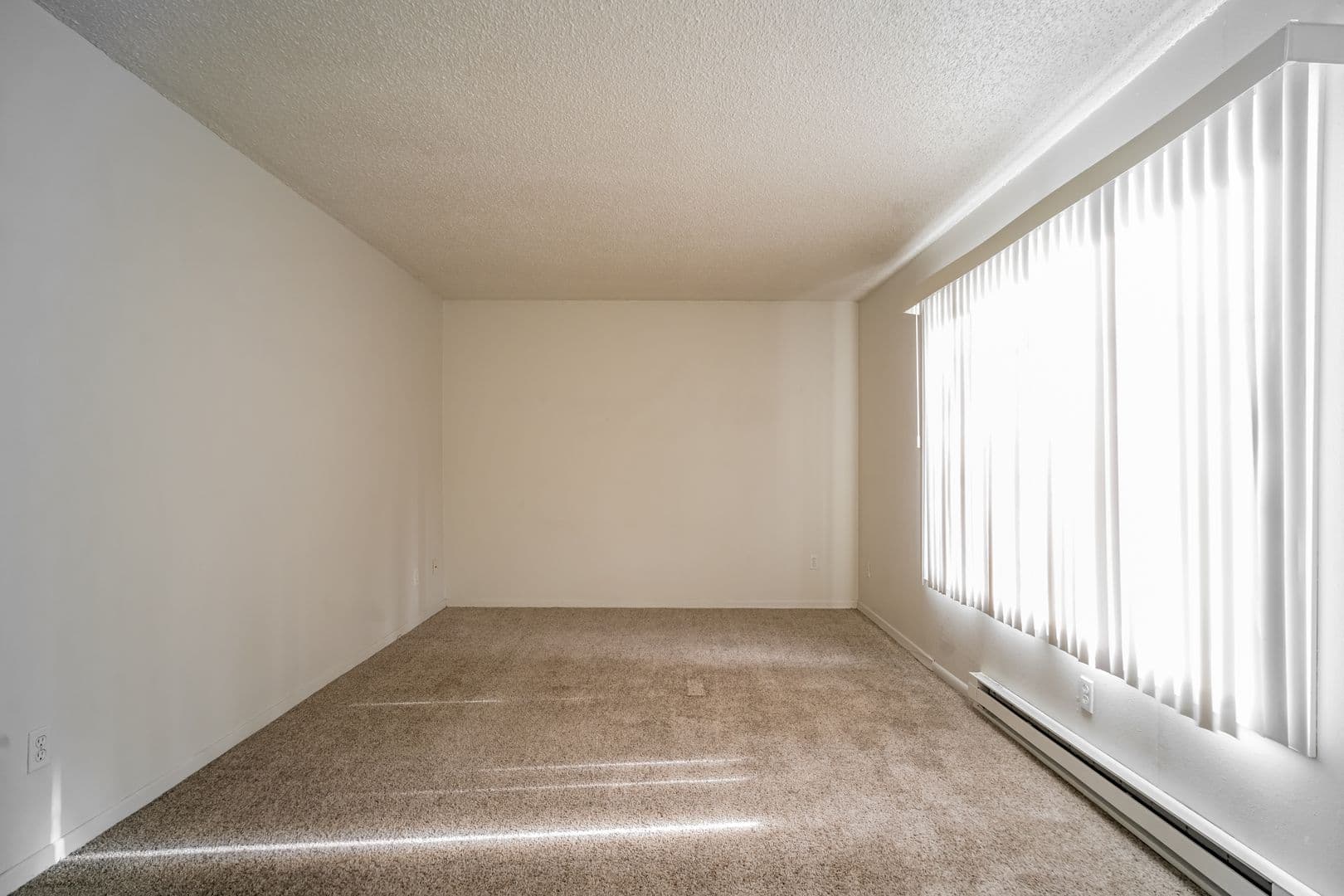 Portland Apartment: 1009 NE 47th Avenue