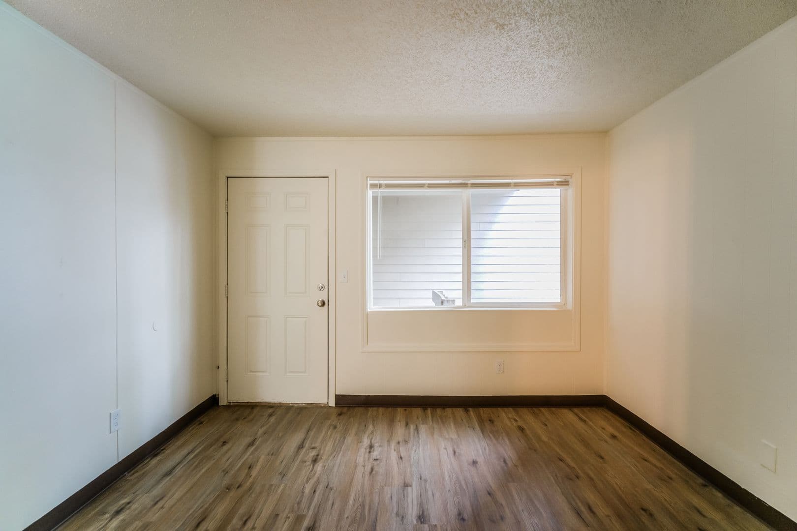 Salem Apartment: 2540 Hyacinth St NE