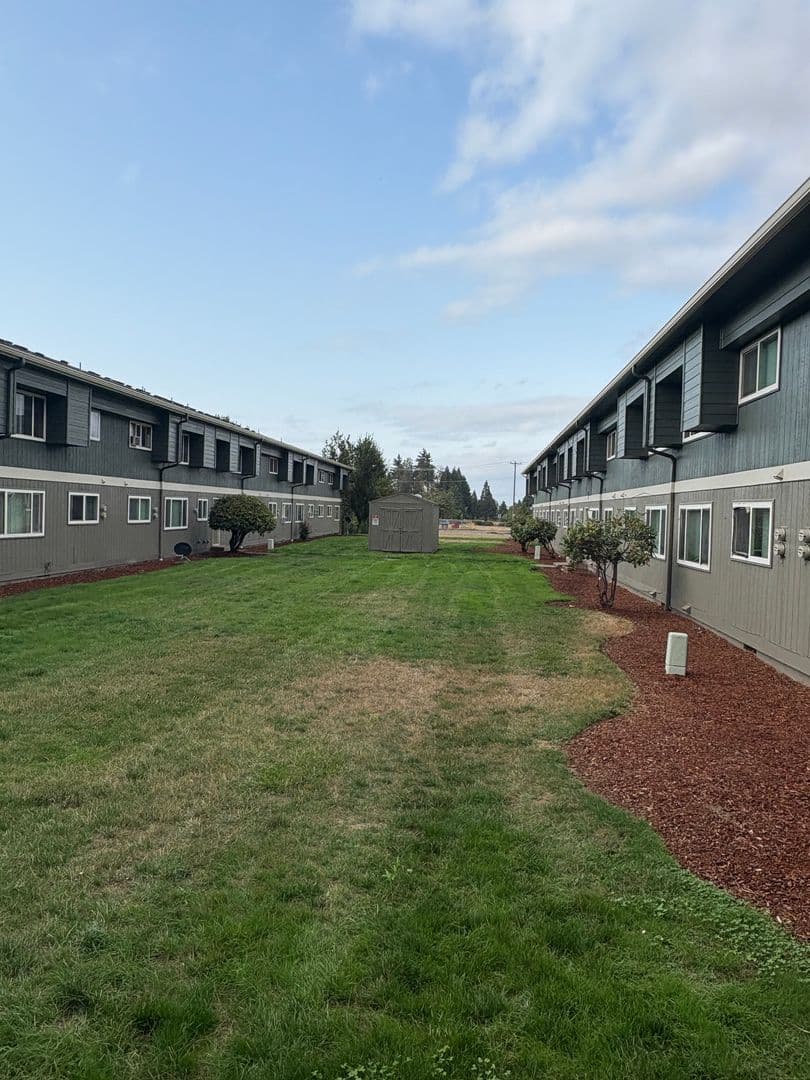 Salem Apartment: 1505 Brush College Road NW